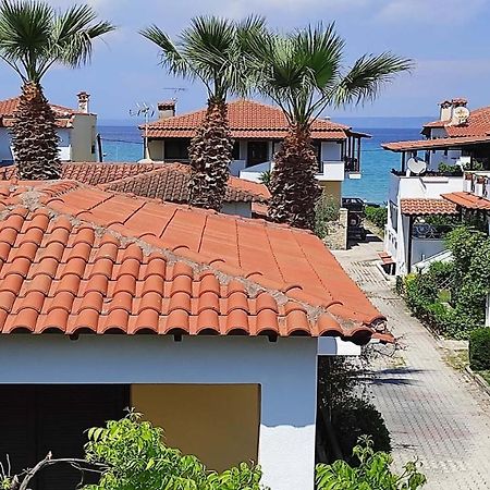 Beach Front Apartment In Pefkohóri Kültér fotó