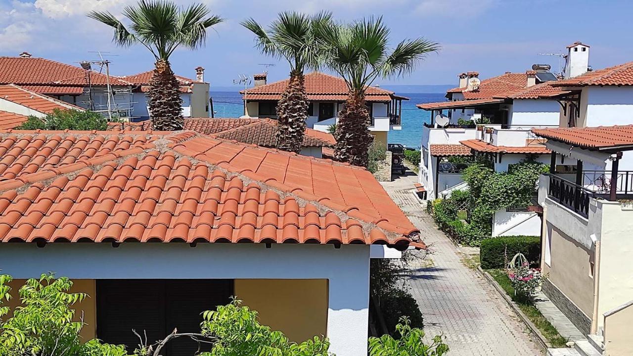 Beach Front Apartment In Pefkohóri Kültér fotó